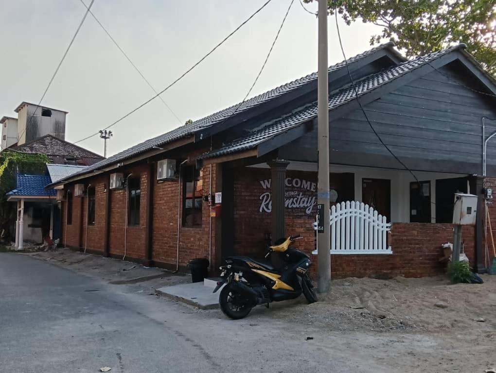 Roomstay By Abe Cottage Kampung Kuala Besut Buitenkant foto