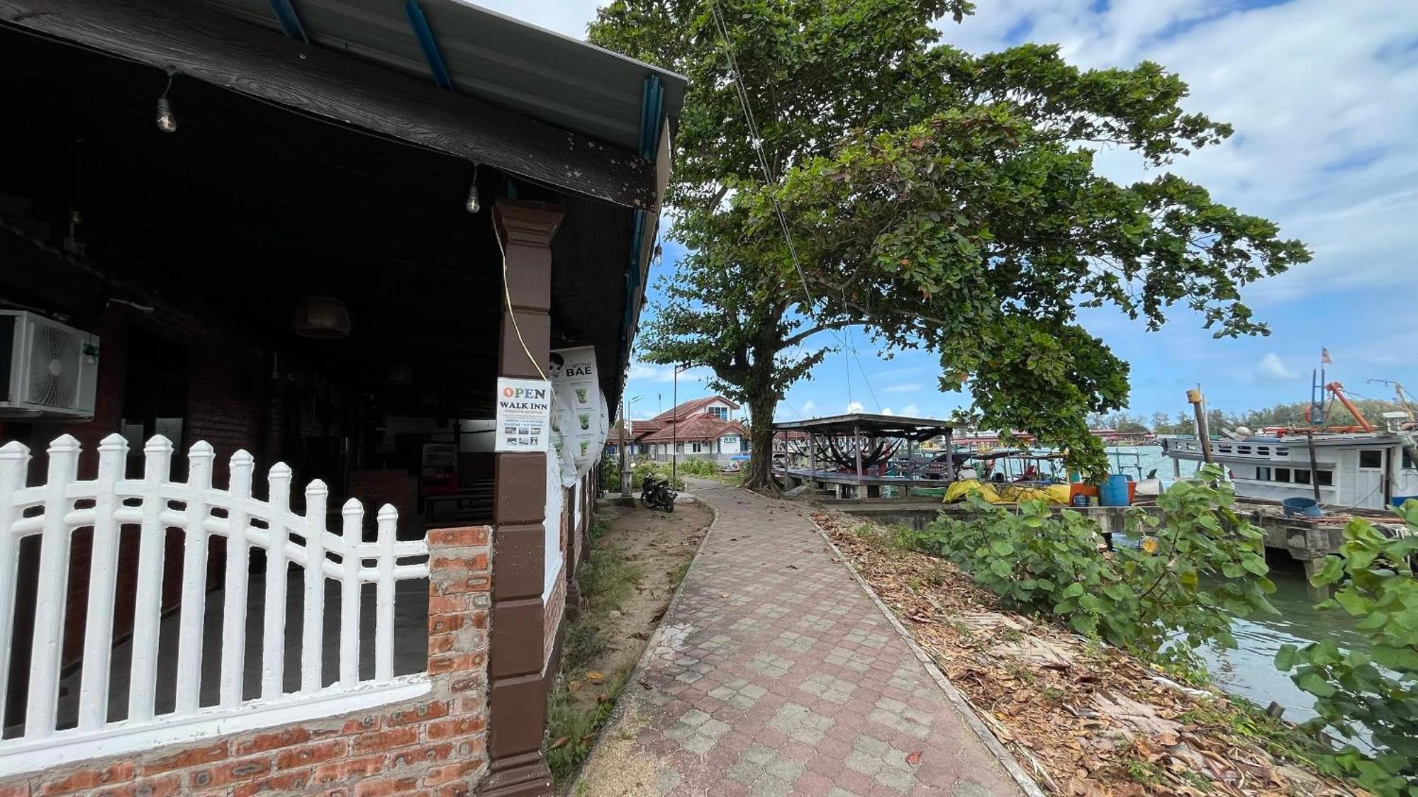 Roomstay By Abe Cottage Kampung Kuala Besut Buitenkant foto